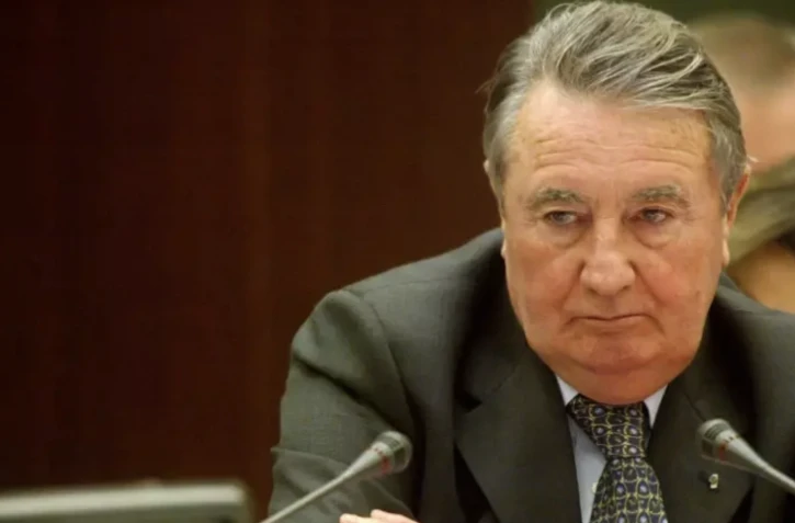 Jean-Pierre Soisson, président du conseil régional de Bourgogne, le 7 novembre 2003 à Dijon ( AFP / FRED DUFOUR )