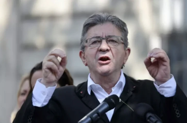 Législatives: les partis lancent la bataille