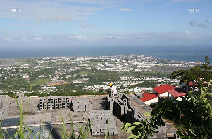 L'ouvrier enseveli sous un tas de graviers est mort