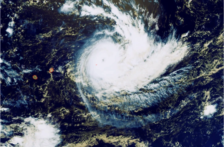 Le cyclone intense Joaninha fonce sur Rodrigues