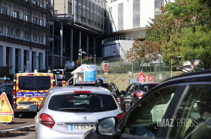 Route du Littoral : 8 km de bouchon en raison de la manifestation au CHU