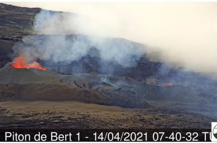 éruption volcan piton de la fournaise 14 avril 2021