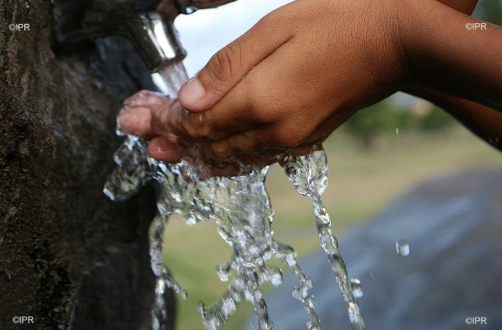 Eau 