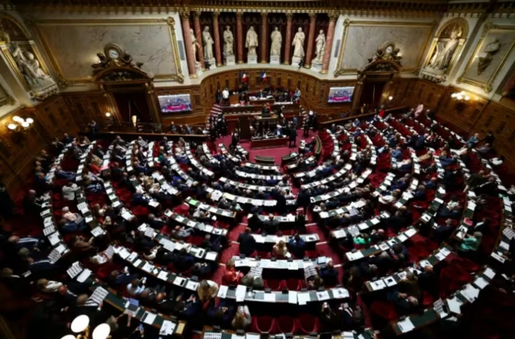 Le Sénat vote pour prolonger deux ans l'encadrement des loyers ( AFP / Anne-Christine POUJOULAT )
