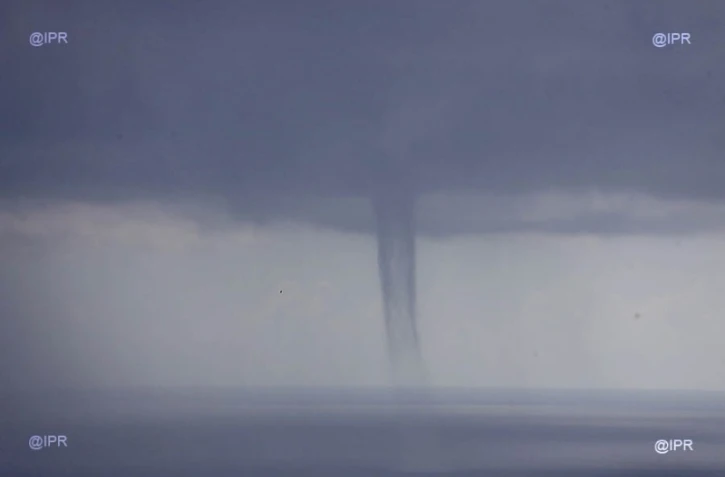 trombe marine, tornade, au large, mer, océan