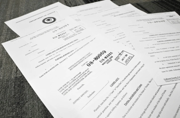 Des documents judiciaires tirés du dossier Epstein, le 19 décembre 2025 à Washington