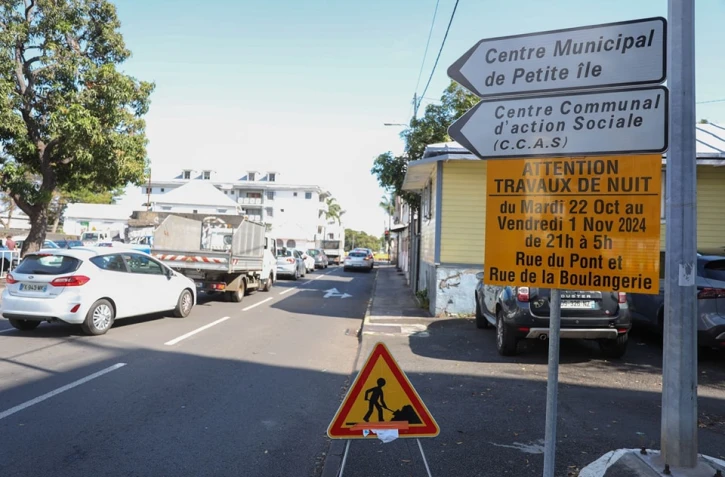 Saint-Denis : des travaux d’enrobée sur la rue de la Boulangerie en cours
