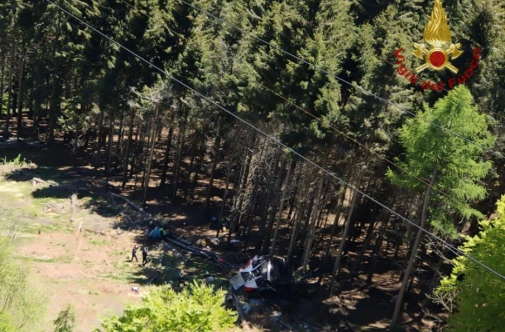  Italie: huit morts et deux blessés graves dans la chute d'un téléphérique 