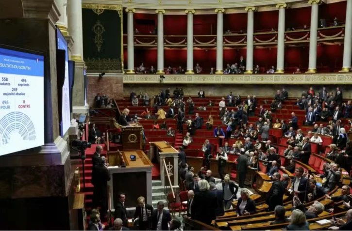 Le gouvernement laisse pour l’heure les débats se dérouler, disant toujours vouloir faire émerger un compromis. © Crédit photo : THOMAS SAMSON / AFP 
