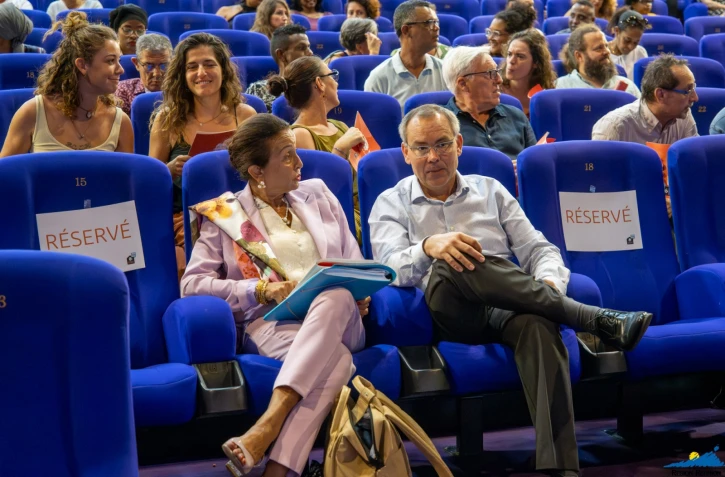 Huguette Bello à la présentation du rapport annuel sur l’état du mal-logement à La Réunion de la fondation Abbé Pierre