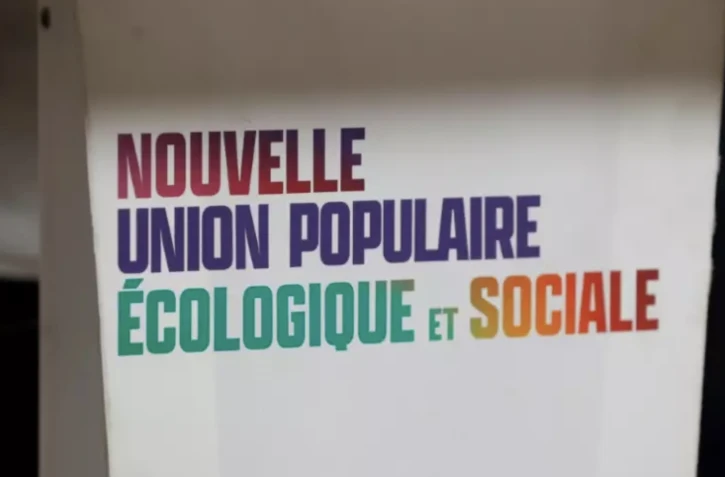 Le logo de la Nouvelle union populaire écologique et sociale (Nupes), le 7 juin 2022 à Paris ( AFP / Geoffroy VAN DER HASSELT )