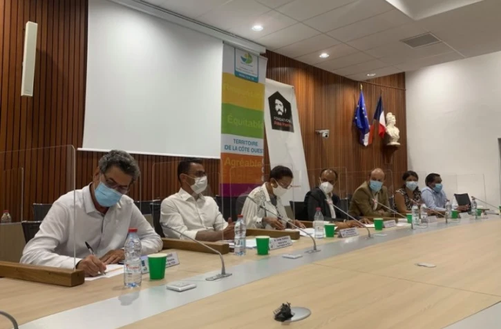 Mal-logement : le TCO et la fondation Abbé Pierre signent un contrat d'engagement 