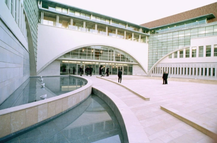 La cour du Palais de Justice de Besançon, le 26 février 2003