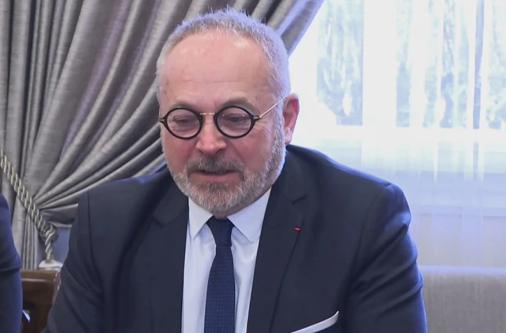 Capture d'écran d'une vidéo diffusée par Télé Liban le 13 février 2020 montrant le sénateur français Joël Guerriau lors d'une visite au Liban 