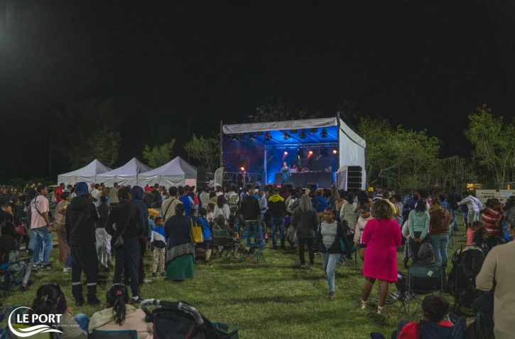 La musique résonne à la Rivière des Galets