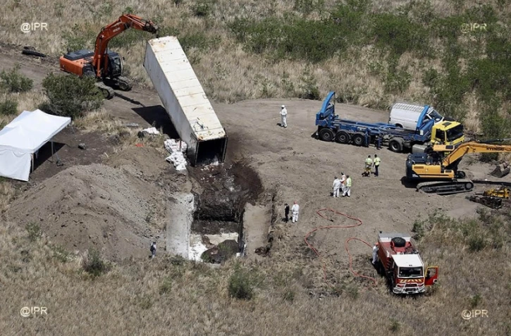 Billy, baleine juvénile, enterrement, inhumation, Cap La Houssaye, trou