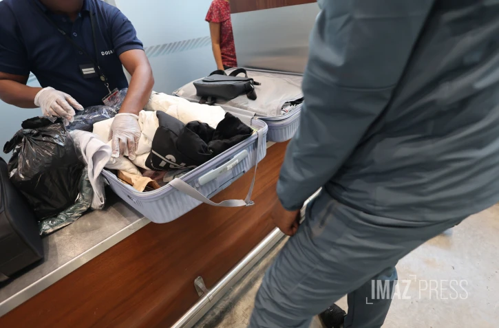 Douane aéroport Roland Garros