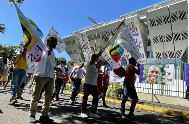 manifestation grève agents région intersyndicale 11 mars 2022