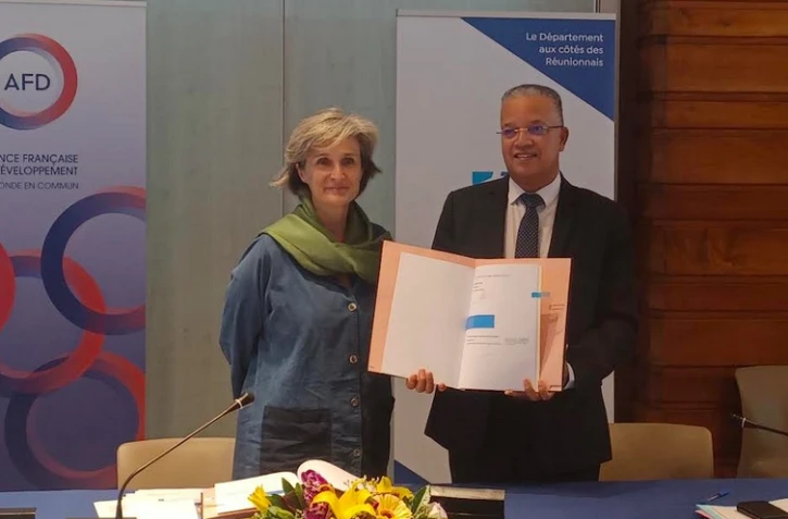 Une convention pour développer les structures hydrauliques aux Comores 