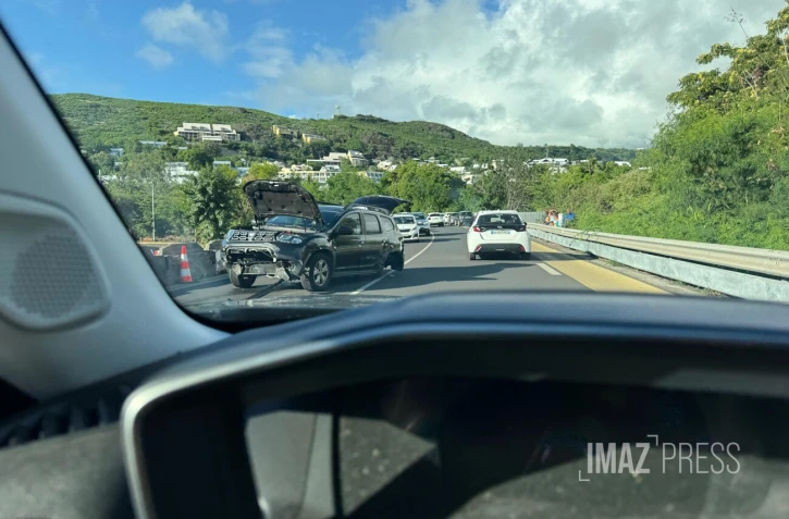 Saint-Gilles : accident de voiture sur la route des plages dans le sens ouest-nord