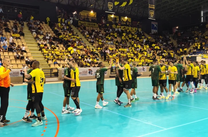 Saint-Pierre : l’équipe de handball file en finale après une victoire serrée 