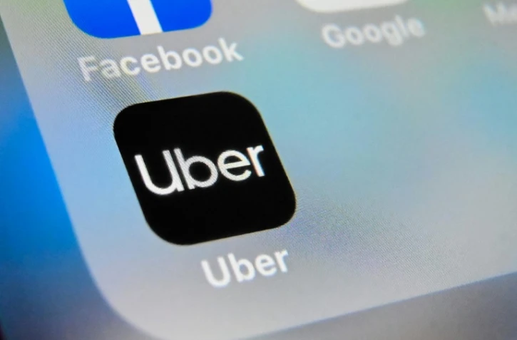 Révélation de liens privilégiés entre Macron et Uber, indignation à gauche