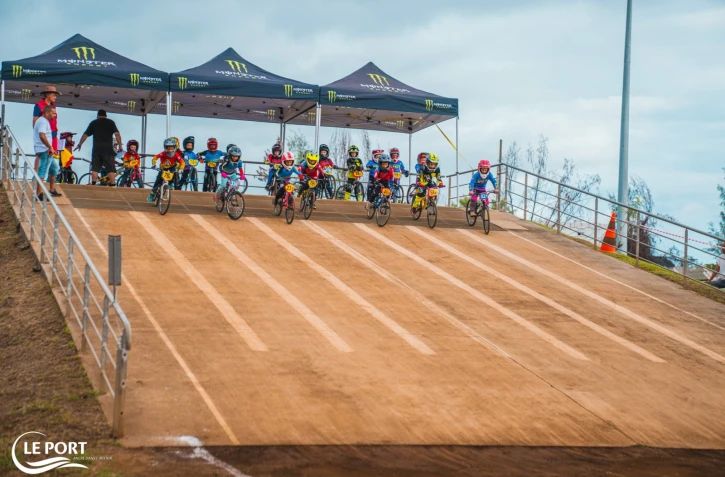 Le Port : une centaine de pilotes présents à la coupe régionale de BMX