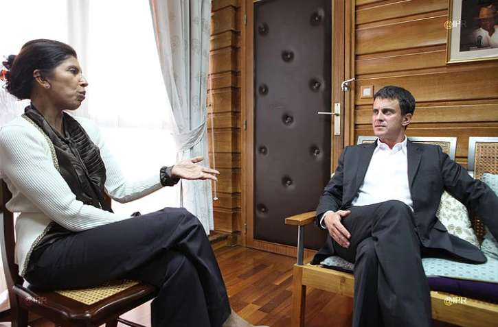 Manuel Valls et Nassimah Dindar