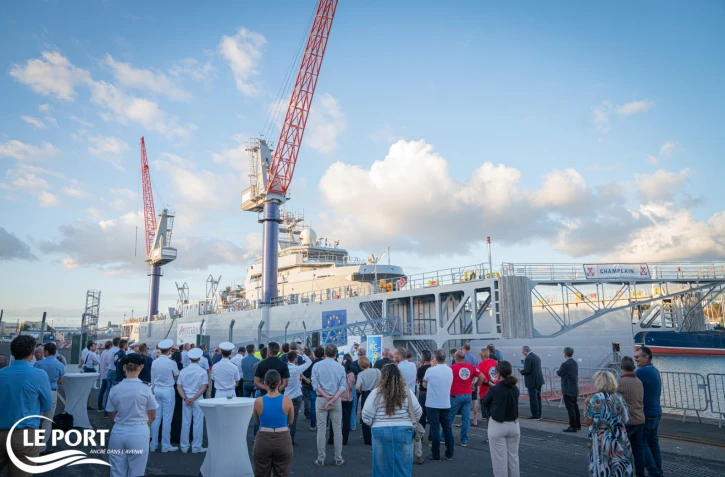 Le Port : une première mission réussie pour le dock flottant Titan