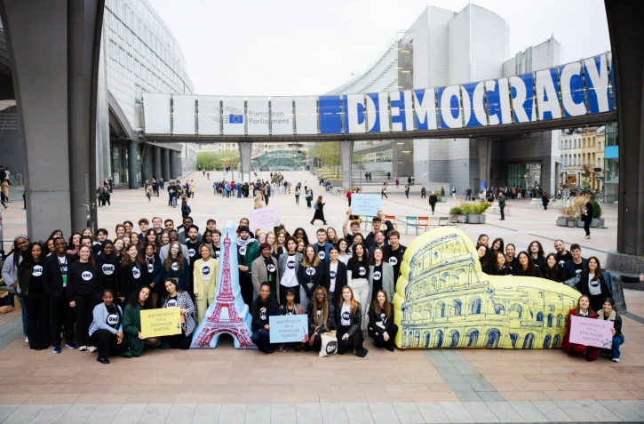 Un jeune de La Réunion rencontre des eurodéputés