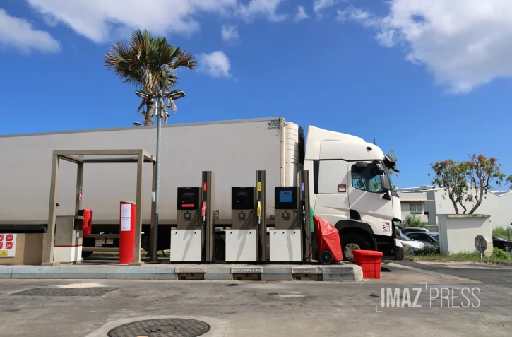 Station service poids lourd