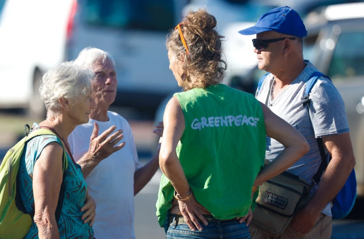 À Saint-Pierre, des associations mobilisées contre les "survols touristiques motorisés