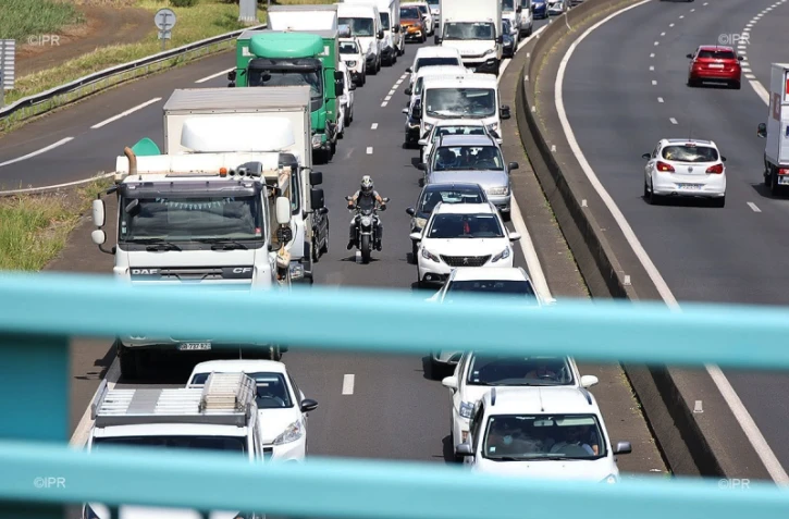embouteillage quatre voies de sainte-marie 