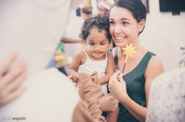 Grâce à l\'association Famill\'Espoir un Noël avant l\'heure pour des marmays handicapés.