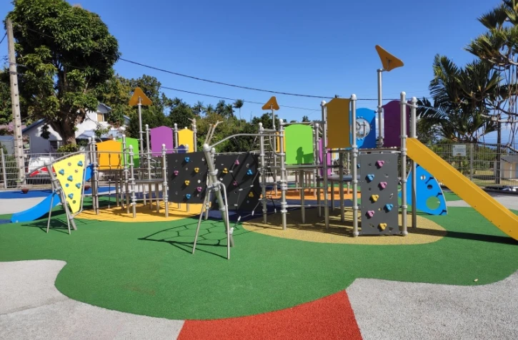 Le Tampon : la nouvelle aire de jeux à Bras Ponthon inaugurée