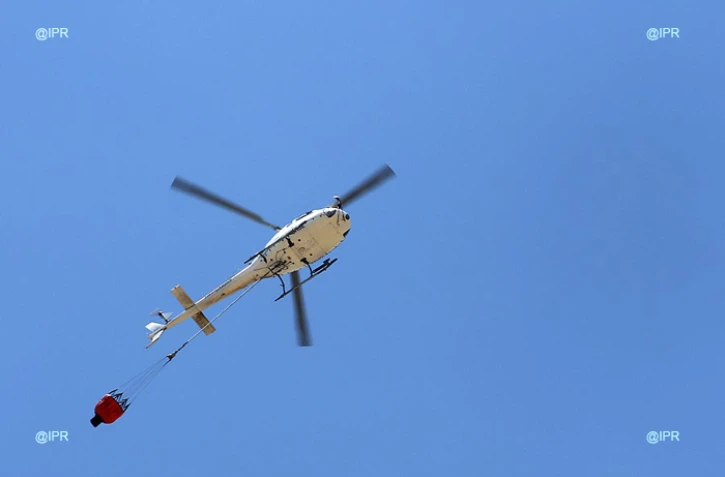 hélicoptère bombardier d\'eau 