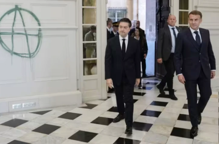 Macron à Marseille pour souligner le "retour de l'ordre"