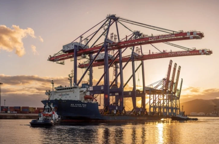 nouveaux portiques au port-est