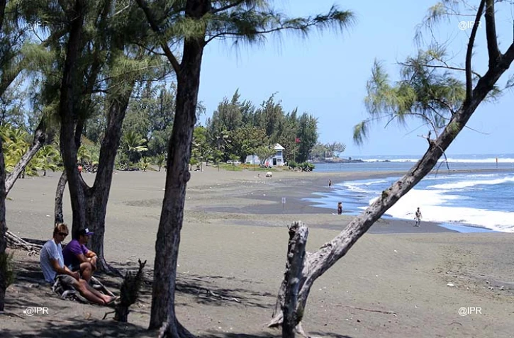 plage Etang Salé