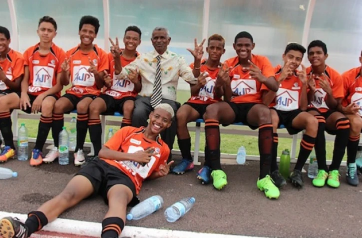Football - Des recruteurs prestigieux pour les jeunes pépites réunionnaises 