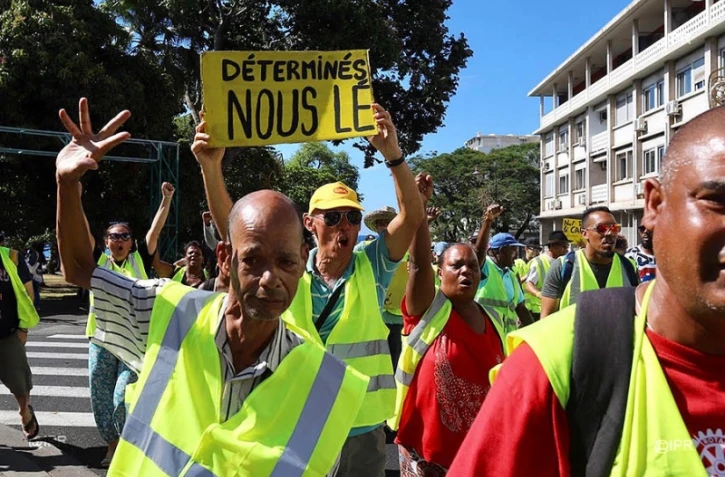 Gilets jaunes, mobilisation, manifestation, marche pacifique, Saint-Denis