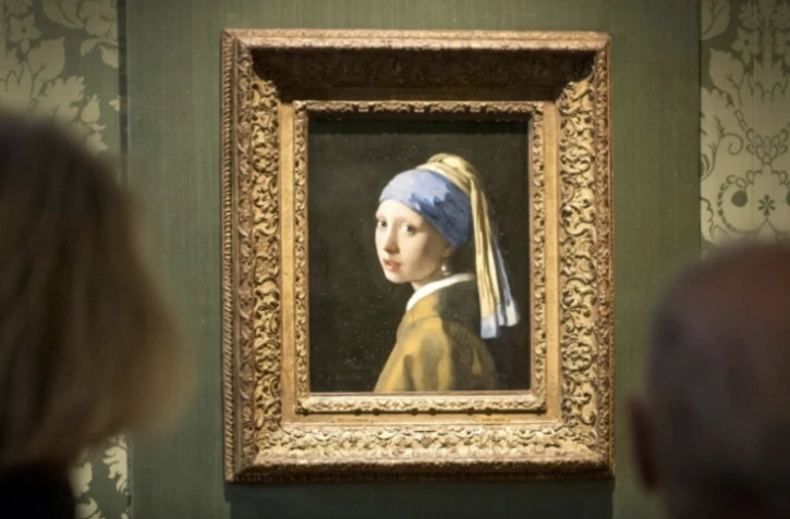 Le tableau "La Jeune Fille à la perle" de Johannes Vermeer au Musée Mauritshuis de La Haye, le 27 octobre 2022 ( ANP / Lex van Lieshout )