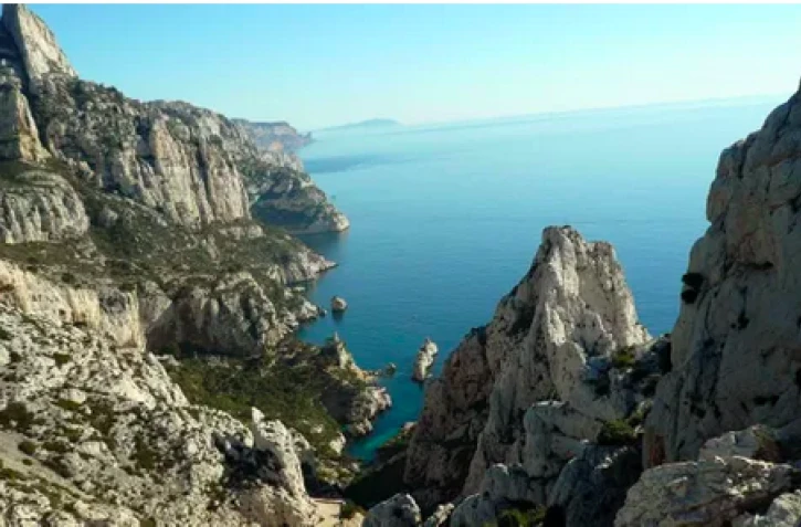 calanque de sugiton et des pierres