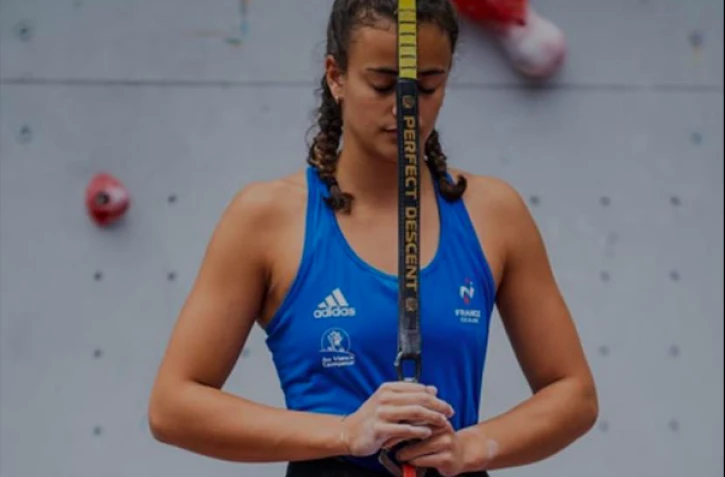Manon Lebon championne d'escalade