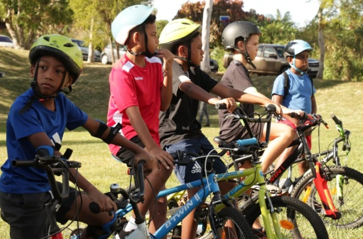 Jeunes de Saint-Paul à vélo