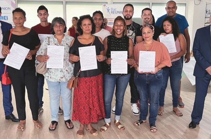 Saint-Pierre : 14 stagiaires récompensées pour leur formation de brancardier