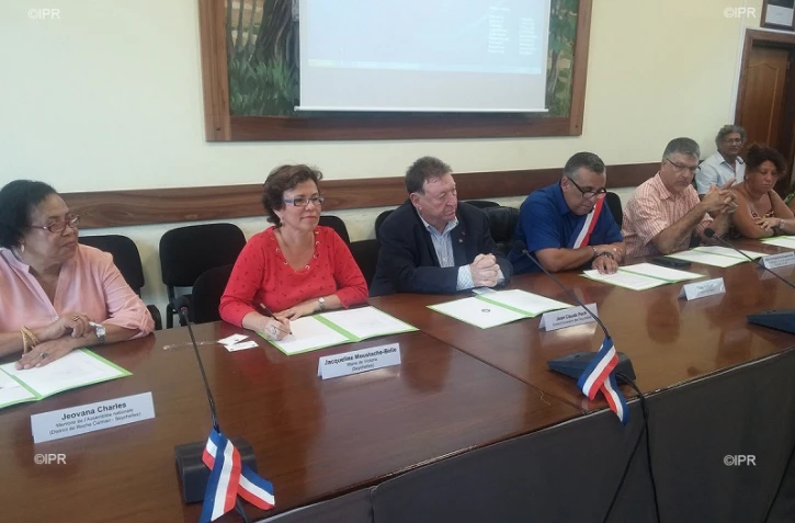 La maire de Victoria (Seychelles) en visite à la Possession