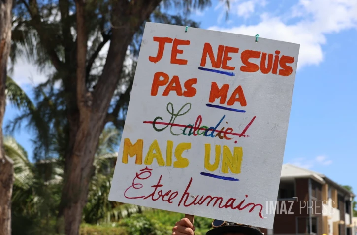 Troubles psychiques : une marche et de la bonne humeur pour combattre l’isolement et les préjugés [?]