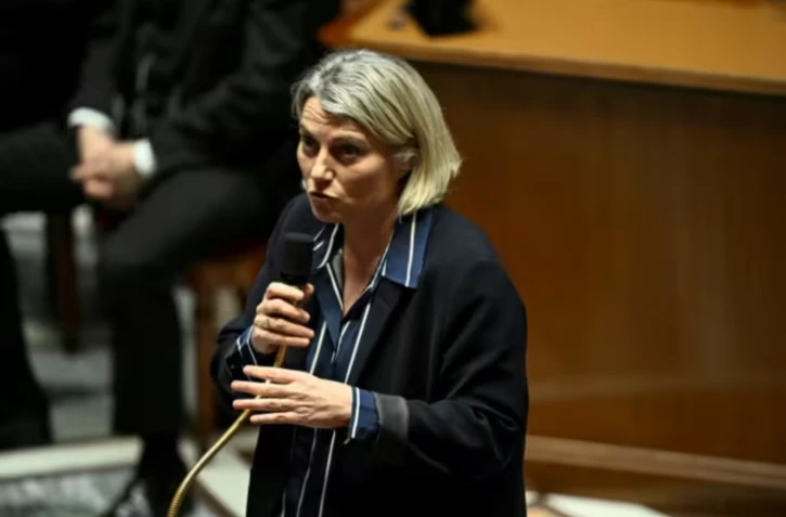 La ministre de la Santé, Stéphanie Rist, à l'Assemblée nationale, le 21 janvier 2026 à Paris ( AFP / JULIEN DE ROSA )