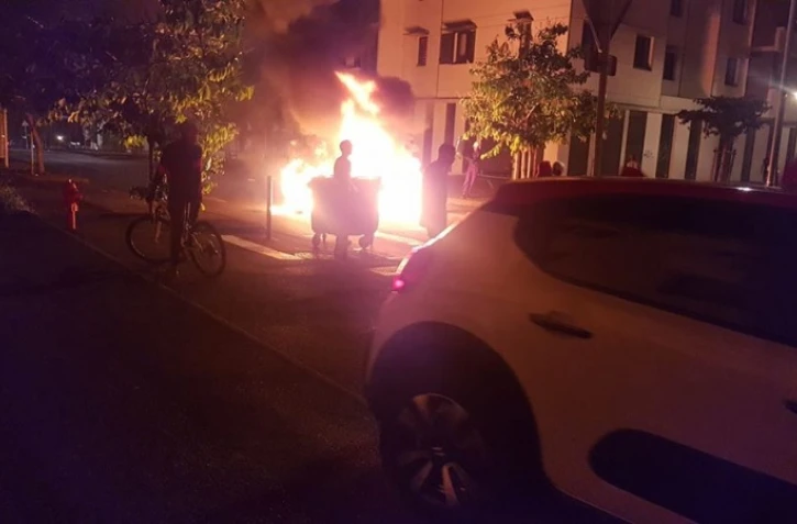 Des poubelles incendiées aux Camélias après la mort d'un jeune mort - 16 janvier 2020